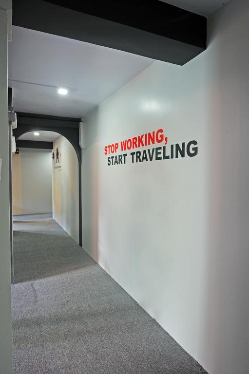 Space Boutique Hostel ヤンゴン エクステリア 写真